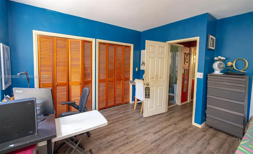2221 SW 28th Way Fort Lauderdale FL 33312