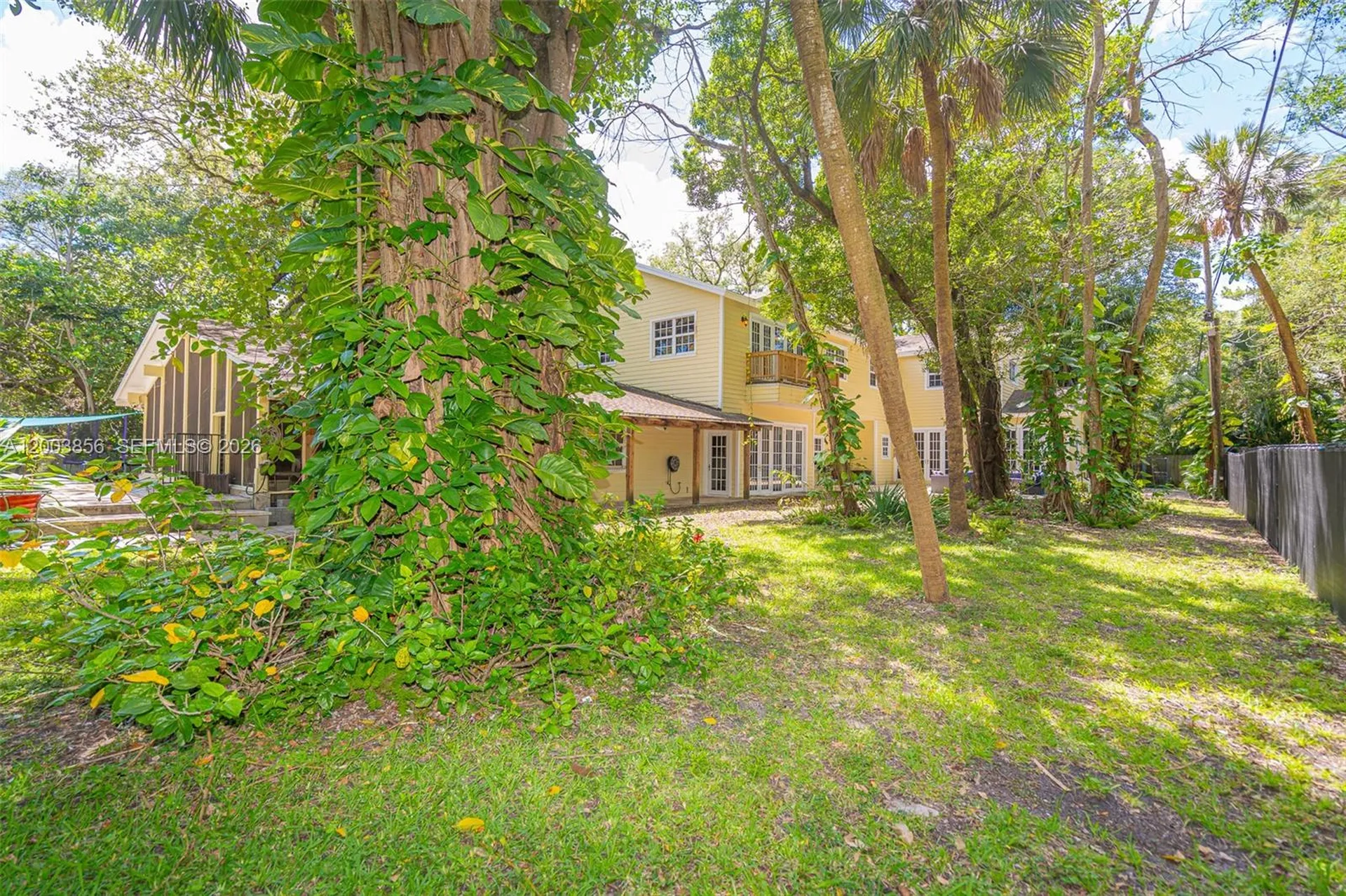 2221 SW 28th Way Fort Lauderdale FL 33312