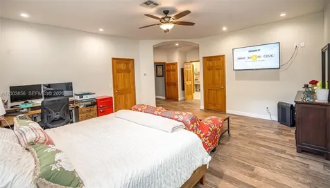 2221 SW 28th Way Fort Lauderdale FL 33312