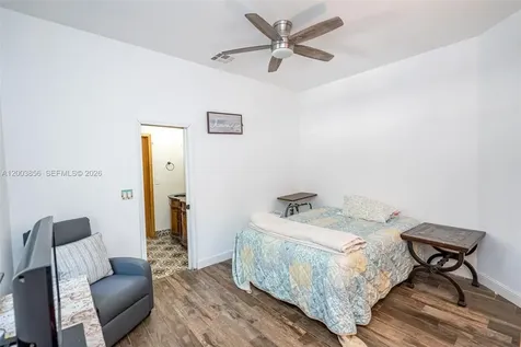 2221 SW 28th Way Fort Lauderdale FL 33312