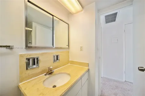 5700 Collins Avenue Miami Beach FL 33140