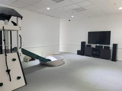 5700 Collins Avenue Miami Beach FL 33140
