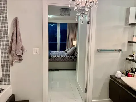 200 Biscayne Boulevard Way Miami FL 33131