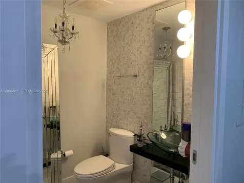 200 Biscayne Boulevard Way Miami FL 33131