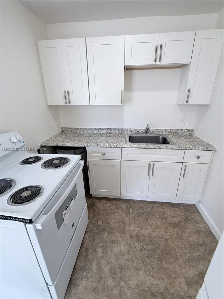 801 N H Street Lake Worth FL 33460