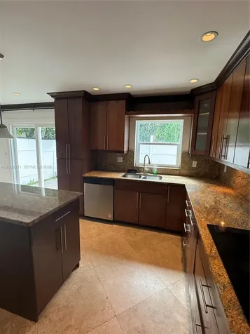 3920 Woodside Drive Coral Springs FL 33065