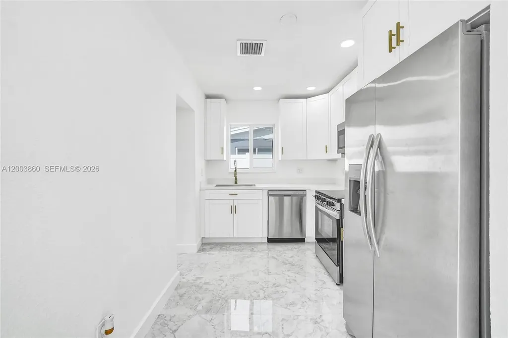 6442 Oak Street Hollywood FL 33024