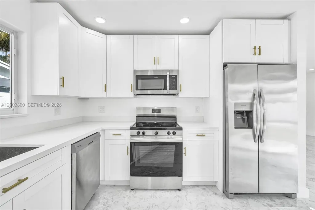 6442 Oak Street Hollywood FL 33024