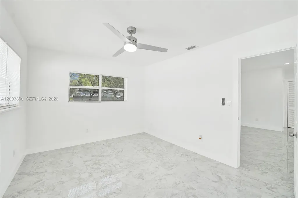 6442 Oak Street Hollywood FL 33024