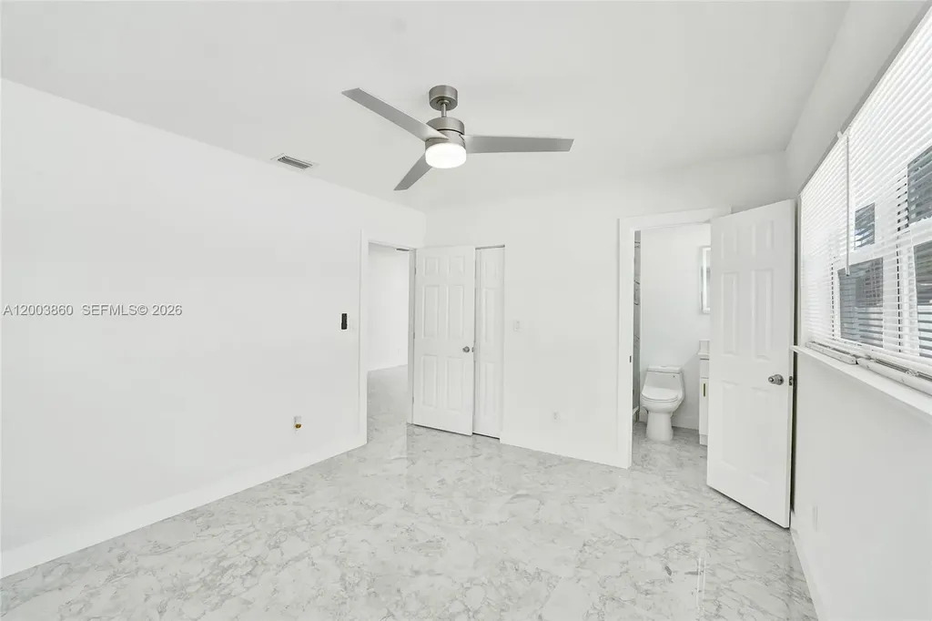 6442 Oak Street Hollywood FL 33024