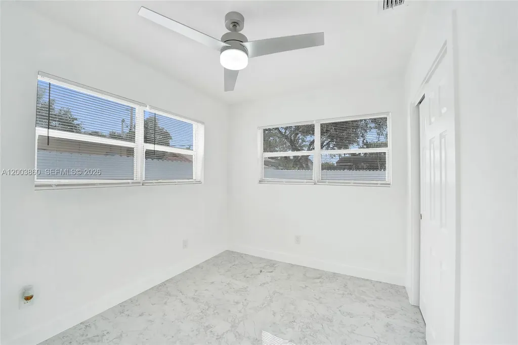 6442 Oak Street Hollywood FL 33024
