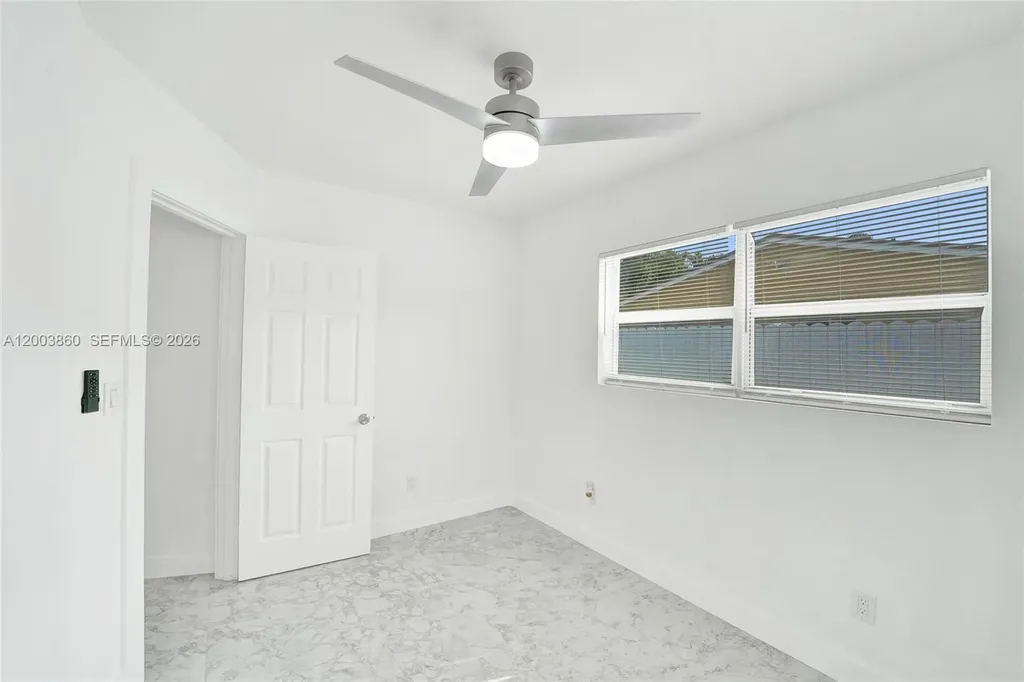 6442 Oak Street Hollywood FL 33024