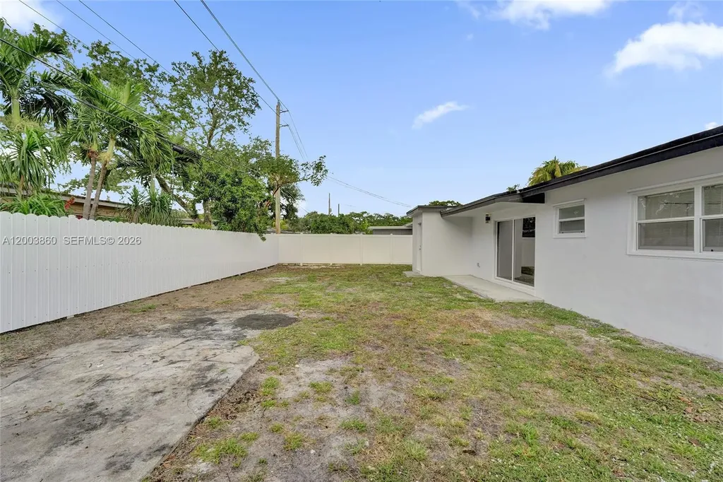 6442 Oak Street Hollywood FL 33024