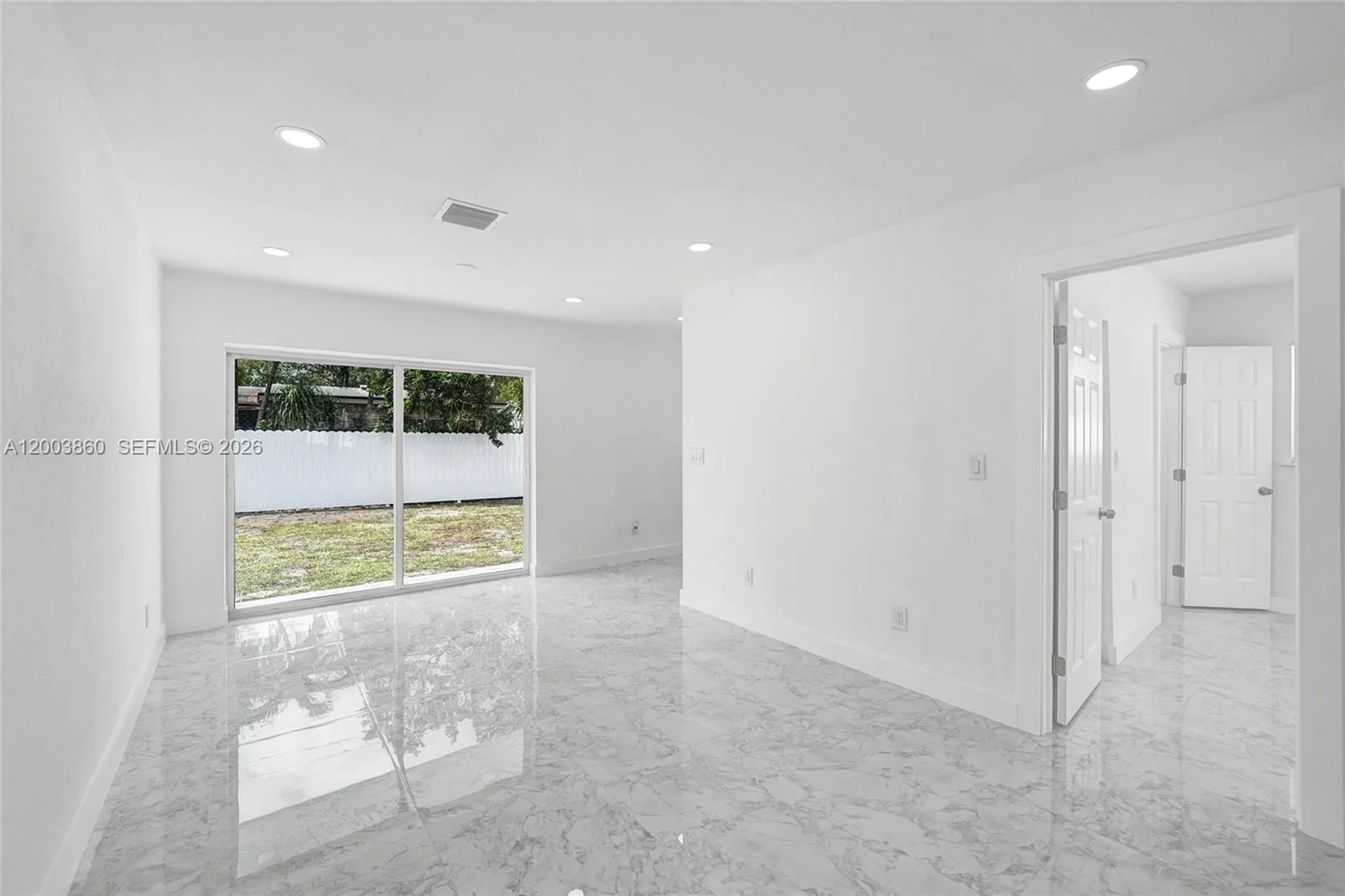 6442 Oak Street Hollywood FL 33024