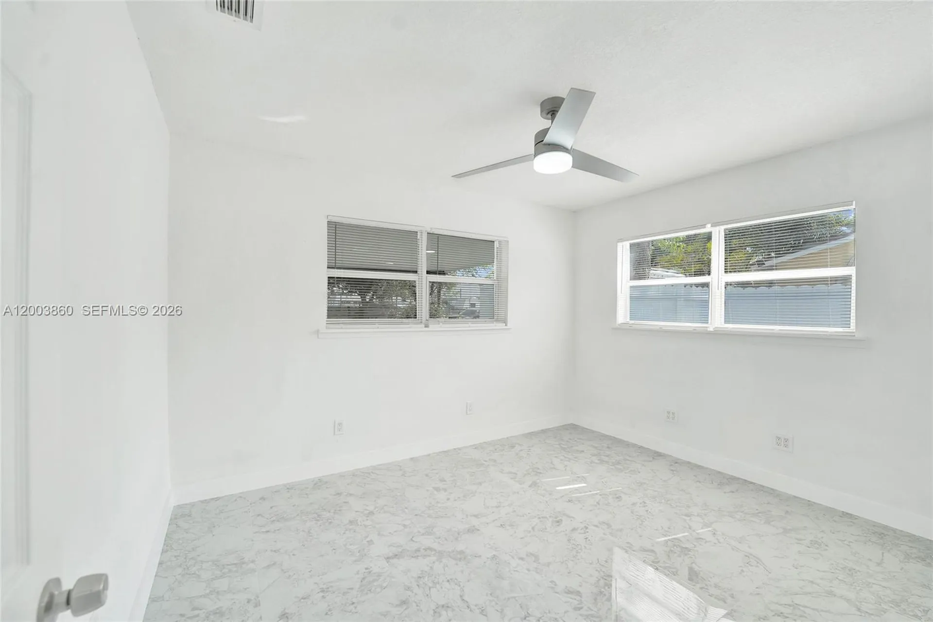 6442 Oak Street Hollywood FL 33024