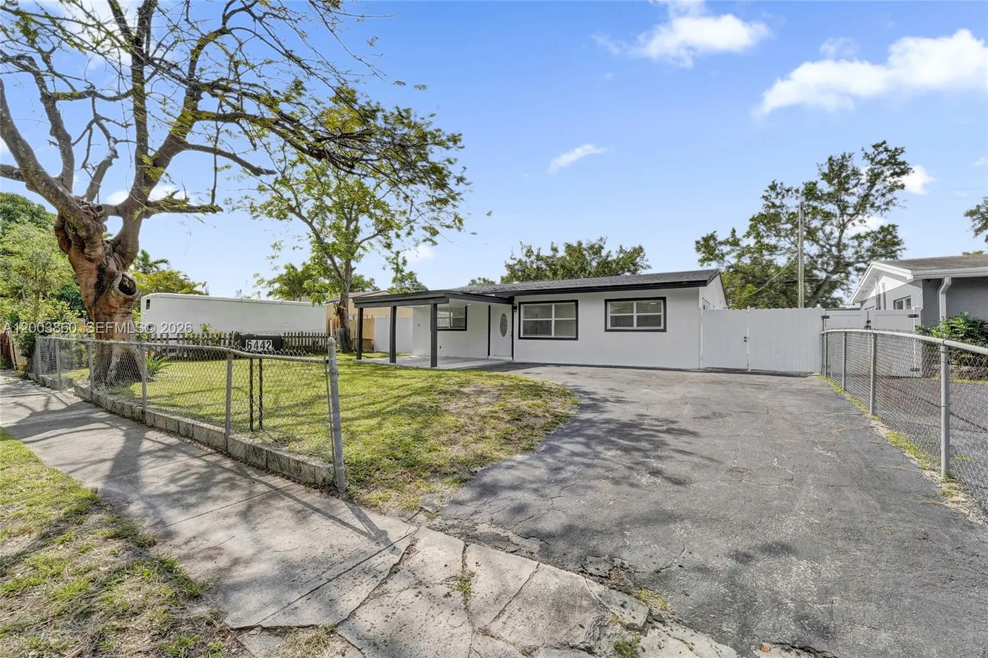 6442 Oak Street Hollywood FL 33024