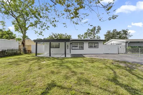 6442 Oak Street Hollywood FL 33024