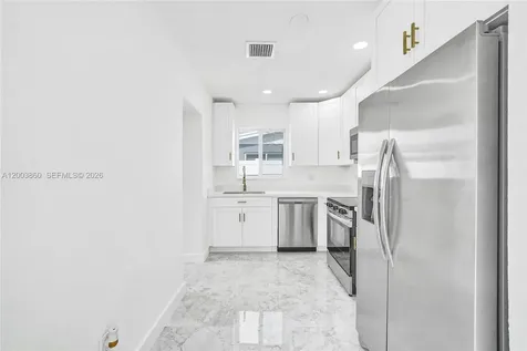 6442 Oak Street Hollywood FL 33024