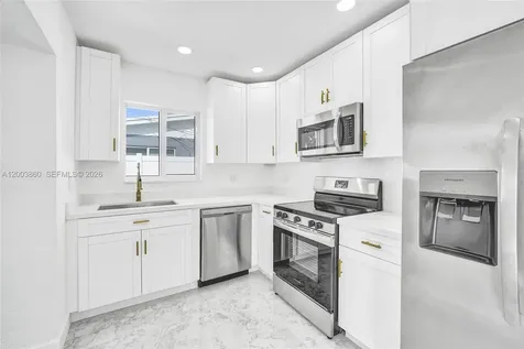 6442 Oak Street Hollywood FL 33024
