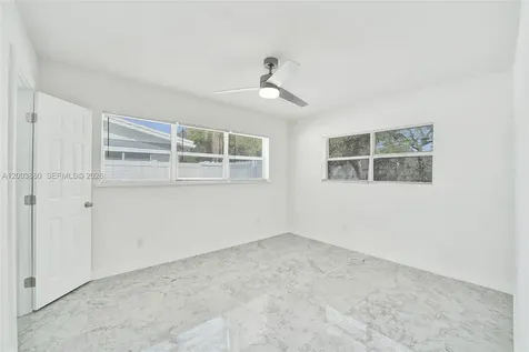 6442 Oak Street Hollywood FL 33024