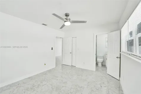 6442 Oak Street Hollywood FL 33024