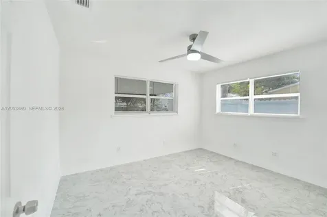 6442 Oak Street Hollywood FL 33024