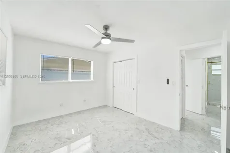6442 Oak Street Hollywood FL 33024