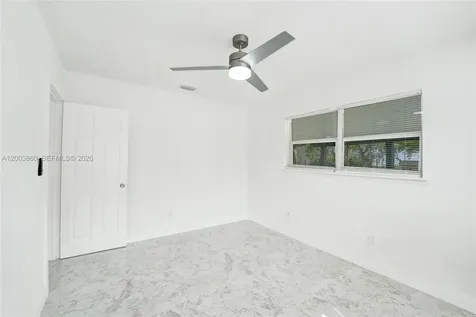 6442 Oak Street Hollywood FL 33024