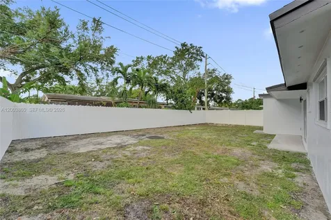 6442 Oak Street Hollywood FL 33024