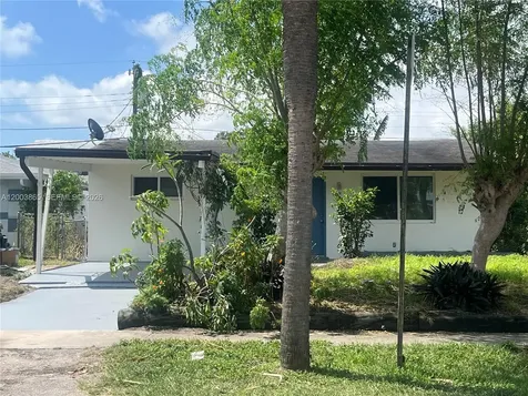 753 SW 3rd Street Dania Beach FL 33004