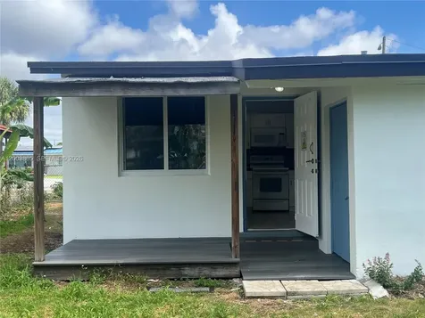 753 SW 3rd Street Dania Beach FL 33004