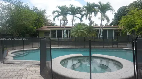 853 NE 37th Street Oakland Park FL 33334