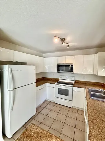 2206 NW 170th Avenue Pembroke Pines FL 33028