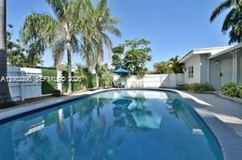 250 SE Park Street Dania Beach FL 33004