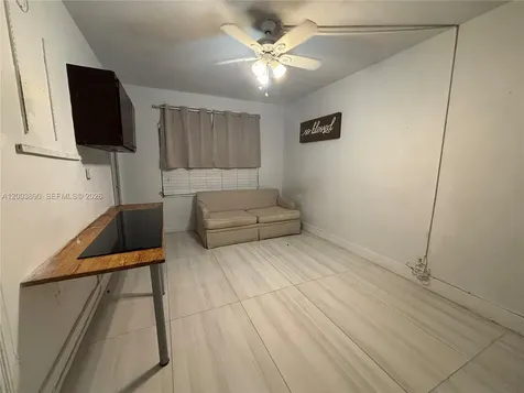 250 SE Park Street Dania Beach FL 33004