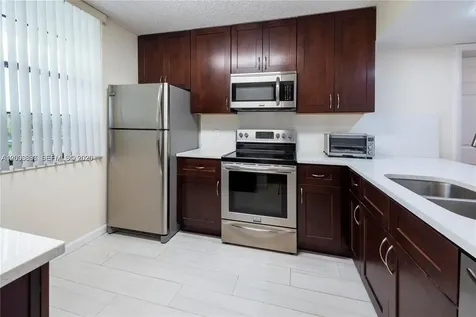 1530 Whitehall Drive Davie FL 33324