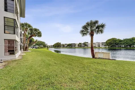 1530 Whitehall Drive Davie FL 33324