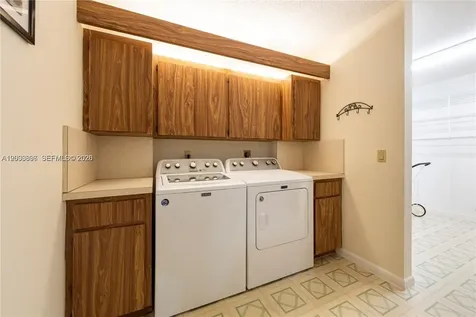 1530 Whitehall Drive Davie FL 33324