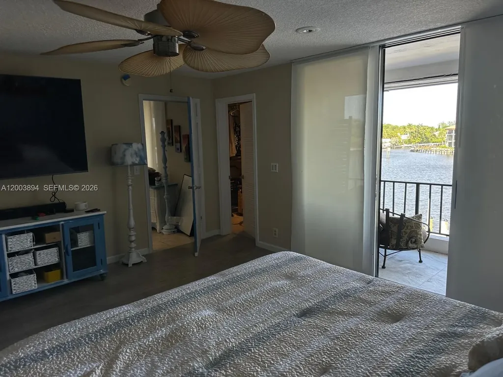 801 Palm Trail Delray Beach FL 33483