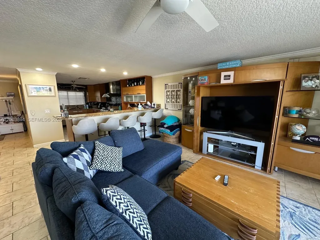 801 Palm Trail Delray Beach FL 33483
