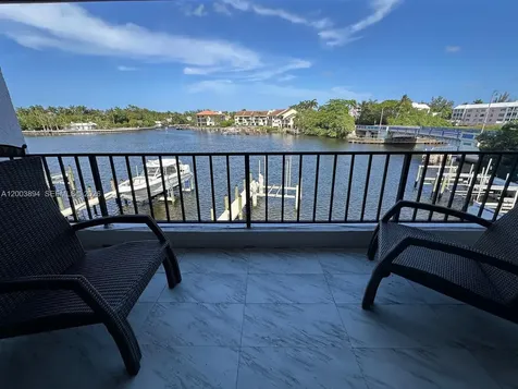 801 Palm Trail Delray Beach FL 33483
