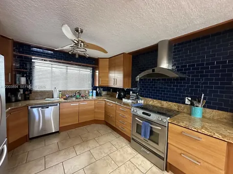 801 Palm Trail Delray Beach FL 33483