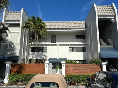 801 Palm Trail Delray Beach FL 33483