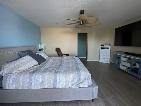 801 Palm Trail Delray Beach FL 33483