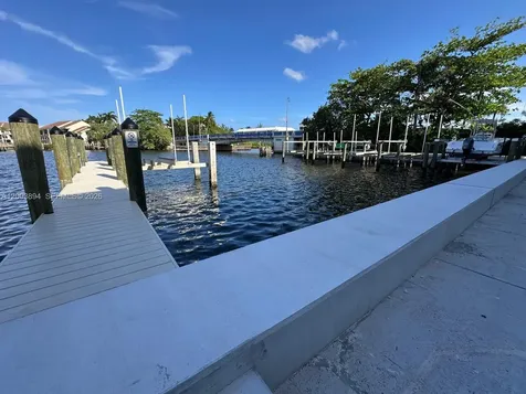 801 Palm Trail Delray Beach FL 33483