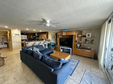 801 Palm Trail Delray Beach FL 33483