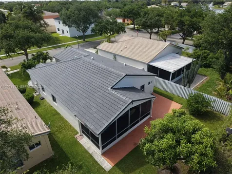 2411 SW 103rd Way Miramar FL 33025