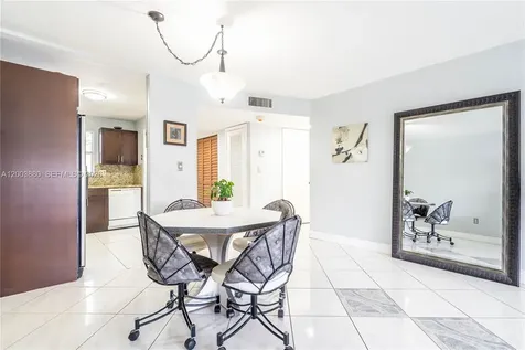 2811 N Pine Island Road Sunrise FL 33322