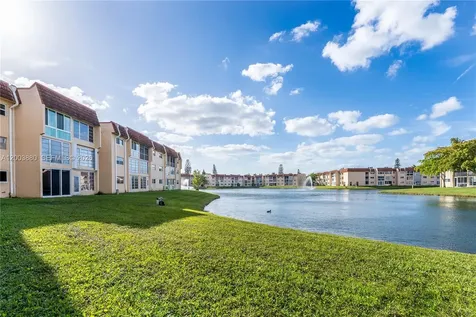 2811 N Pine Island Road Sunrise FL 33322
