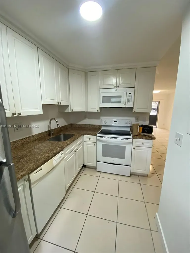 514 Gardens Drive Pompano Beach FL 33069
